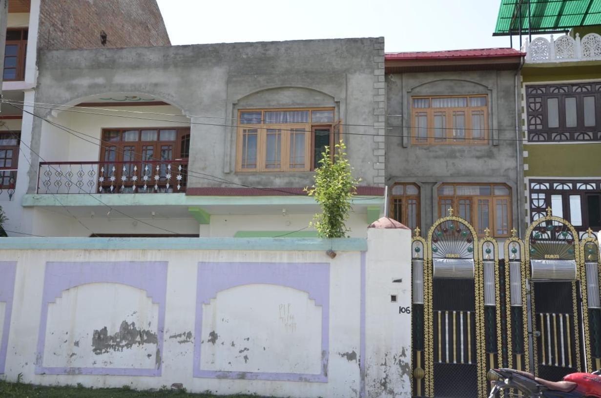 Mir Manzil Bed & Breakfast Srinagar  Bagian luar foto