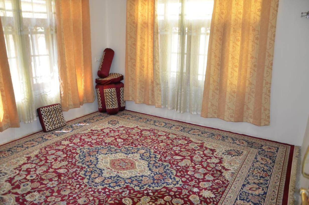Mir Manzil Bed & Breakfast Srinagar  Bagian luar foto