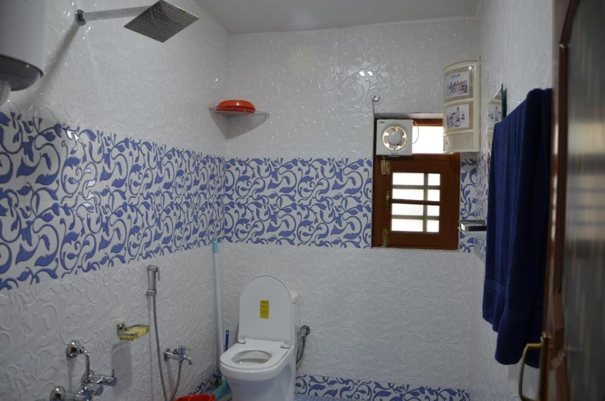 Mir Manzil Bed & Breakfast Srinagar  Bagian luar foto
