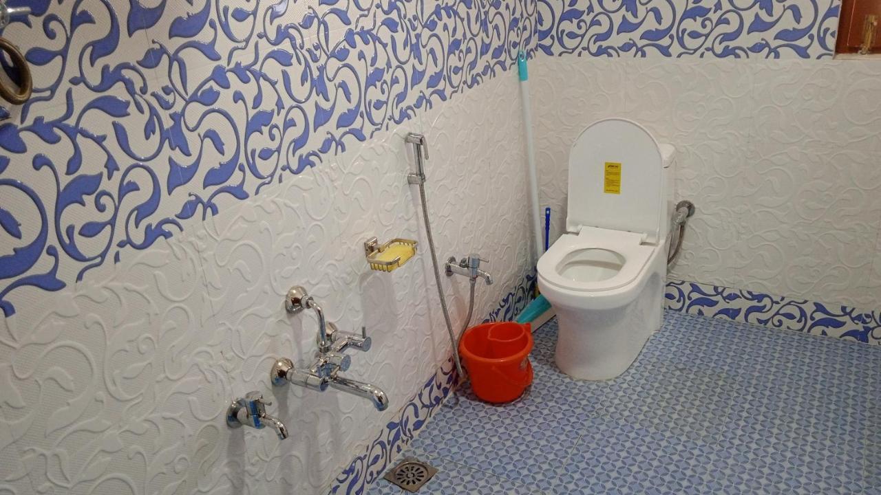 Mir Manzil Bed & Breakfast Srinagar  Bagian luar foto