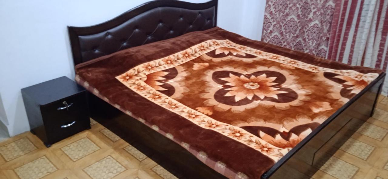 Mir Manzil Bed & Breakfast Srinagar  Bagian luar foto