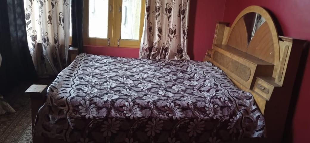Mir Manzil Bed & Breakfast Srinagar  Bagian luar foto
